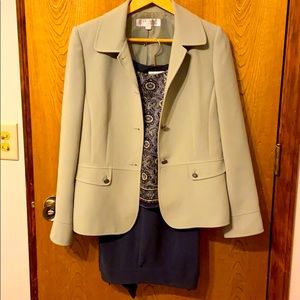 Size 10 Tahari suit